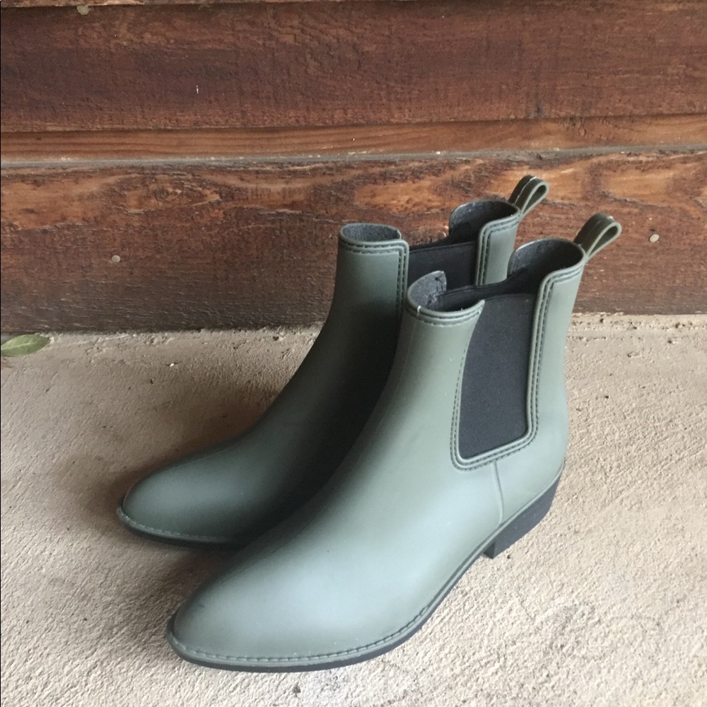 Urban Outfitters Chelsea Rain Boot